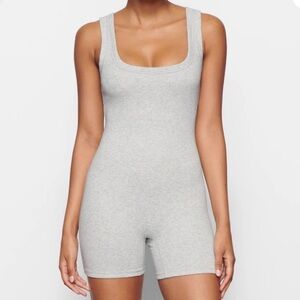 SKIMS COTTON RIB ONESIE IN LIGHT HEATHER GREY SIZE - 2X BRAND NEW WITH TAGS